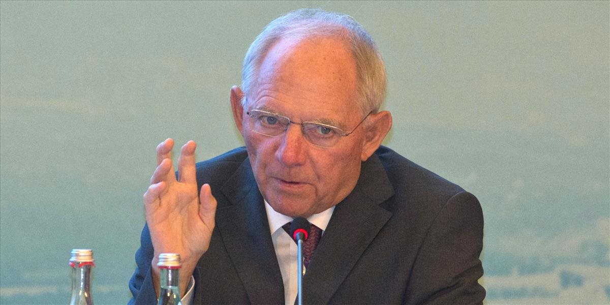 Schäuble a Sapin ponúkli Johnsonovi kópiu Lisabonskej zmluvy, ba aj jej výklad