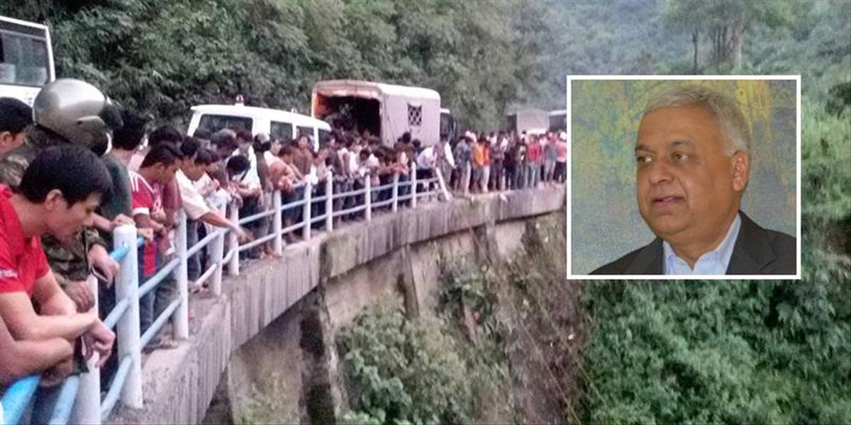 Auto s exministrom vnútra  padlo do rieky v Nepále: Traja mŕtvi, exminister je nezvestný