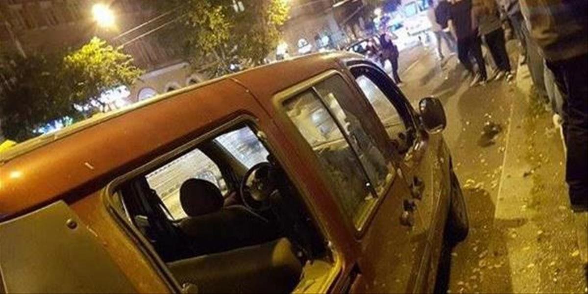 Atentátnik odpáli nálož v Budapešti z diaľky, terčom boli policajti