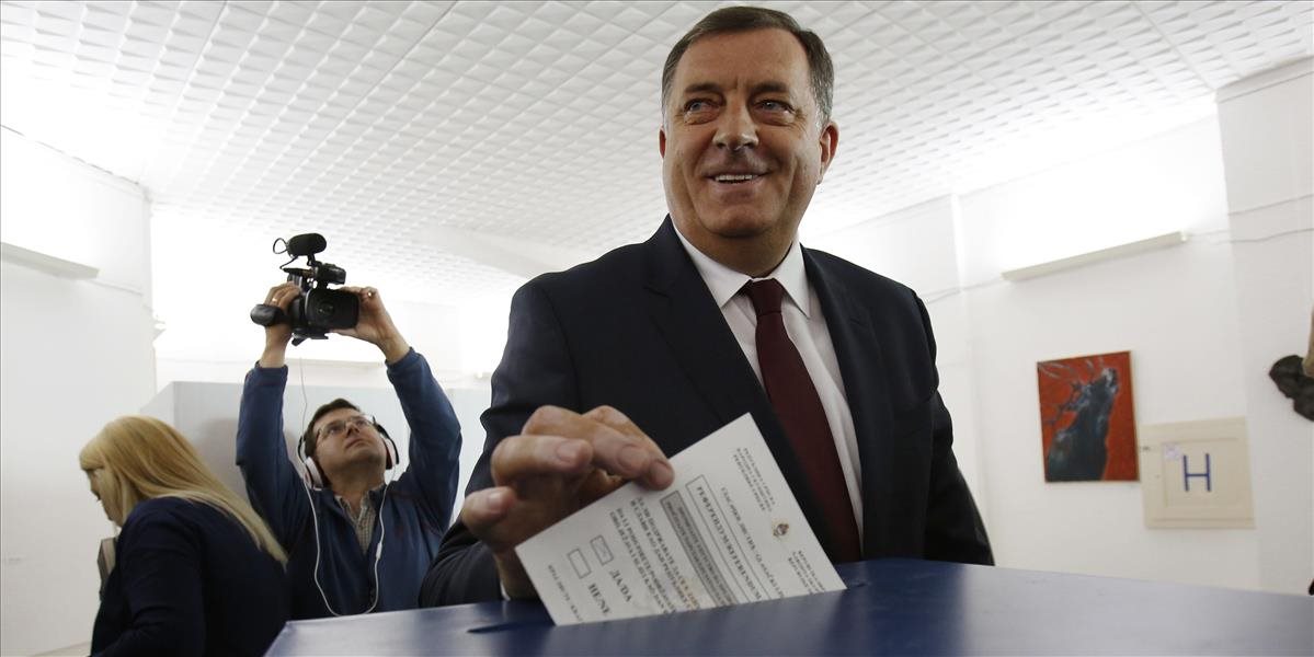 Prokuratúra si kvôli referendu predvolala bosnianskosrbského prezidenta