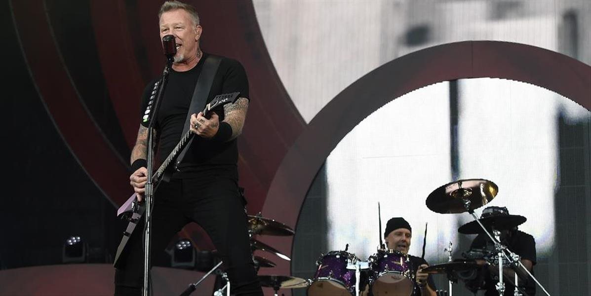 Metallica zverejnila skladbu Moth Into Flame