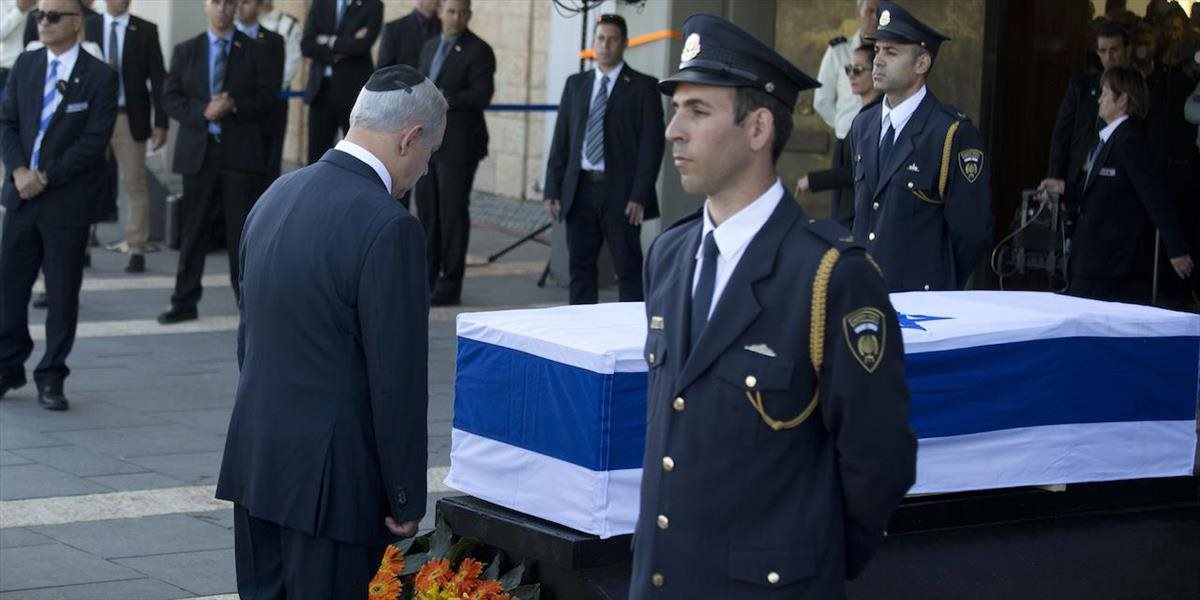 Izrael sa lúči so Šimonom Peresom: Rakvu vystavili na nádvorí izraelského parlamentu