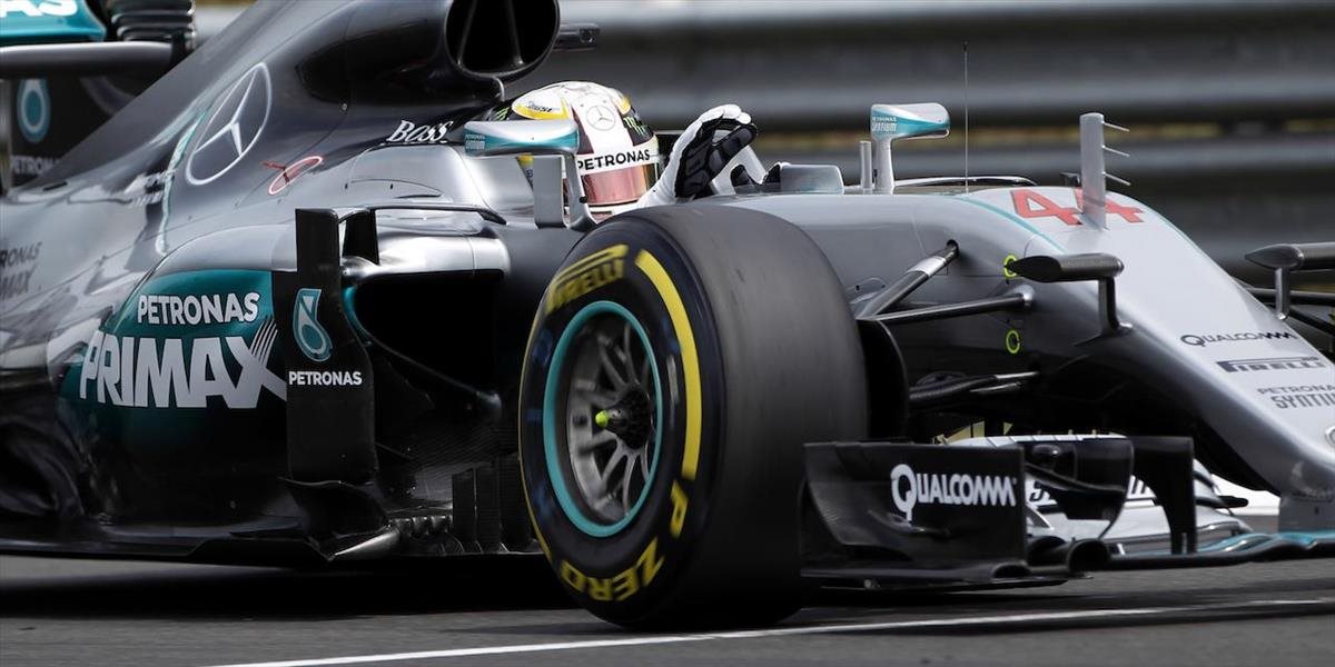 F1: Hamilton najrýchlejší v záverečnom tréningu na VC Malajzie