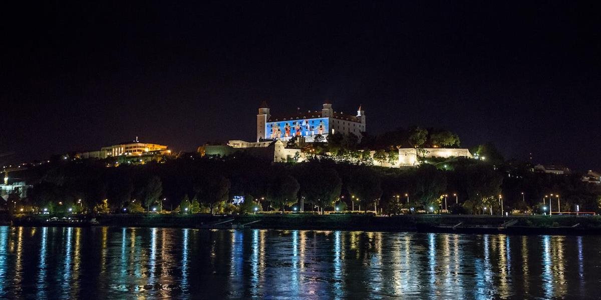Na Bratislavskom hrade budú vo štvrtok premietať vlajky štátov EÚ