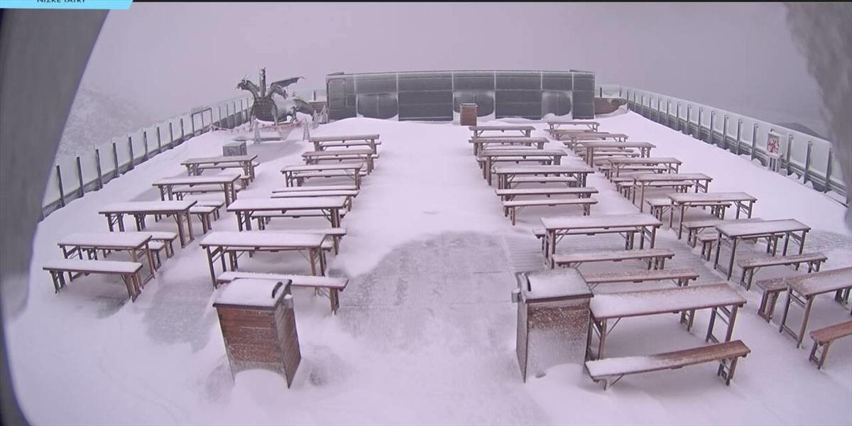 FOTO Prvý sneh v Nízkych Tatrách: Takto to vyzerá na Chopku