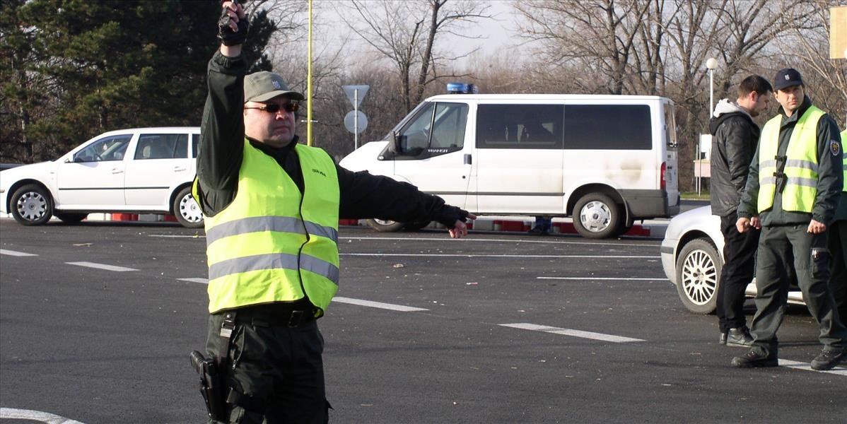 Policajti v piatok striehnu na cestách v okrese Žiar nad Hronom
