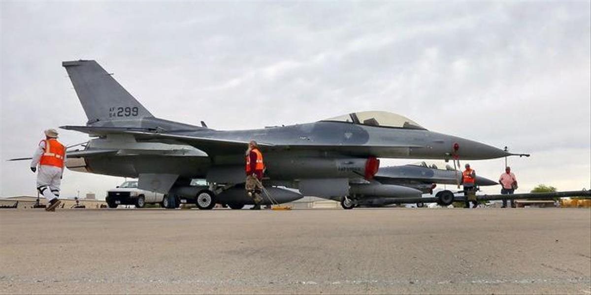 Vo Fetešti v Rumunsku pristáli prvé lietadlá F-16 odkúpené od Portugalska