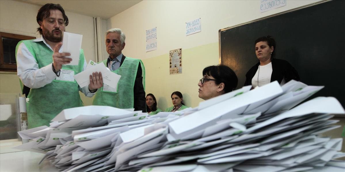 Vládnuca strana Gruzínsky sen je po sčítaní väčšiny hlasov jasným víťazom volieb