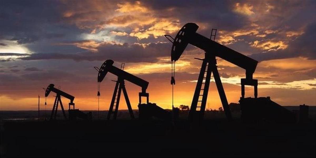 Rusko zatiaľ neuvažuje o znížení ťažby ropy