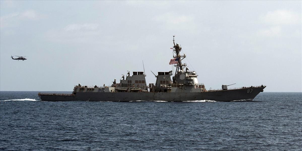 Americký torpédoborec pri pobreží Jemenu sa opäť stal terčom paľby