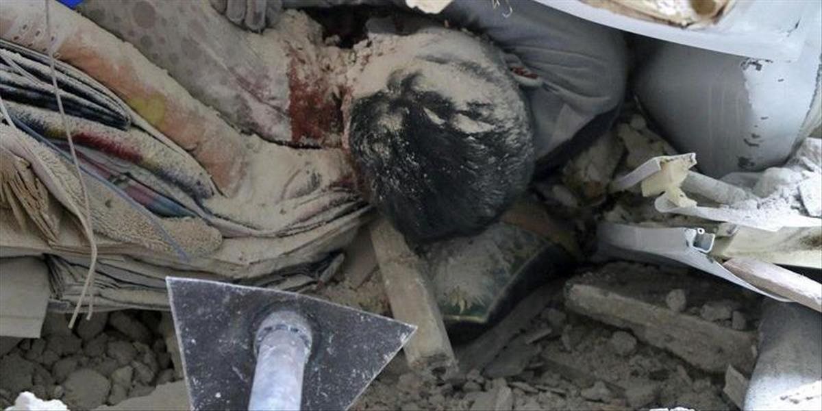 Bombardovanie Aleppa v Sýrii neprežilo 14 členov jednej rodiny