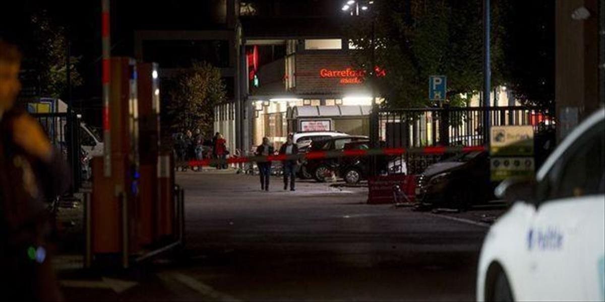Dráma v Bruseli: Ozbrojený muž zadržiaval v supermarkete 15 rukojemníkov