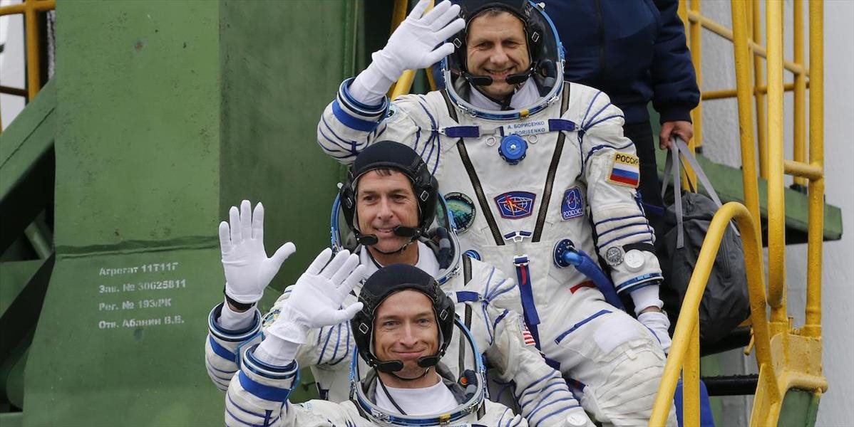 VIDEO Kozmická loď Sojuz vezie na ISS trojčlennú posádku