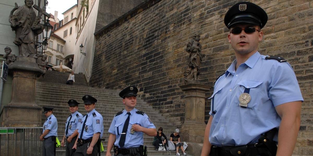 Česká polícia v spolupráci s FBI v Prahe zadržala hľadaného ruského hackera