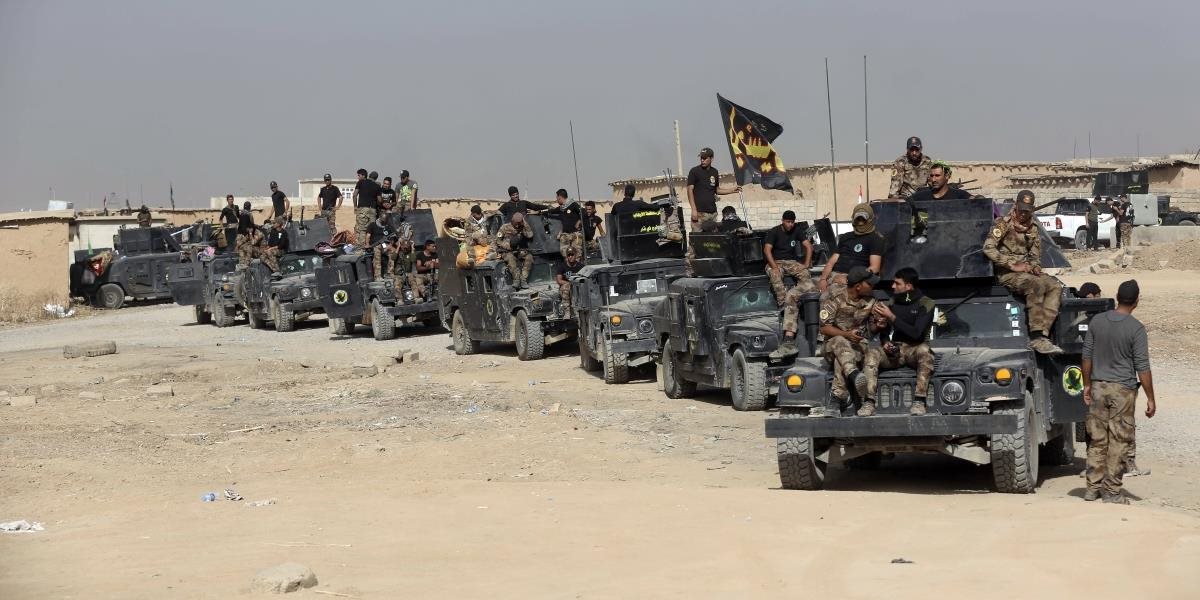V Mósule sú tisíce bojovníkov IS, iracká armáda ich vyzvala na zloženie zbraní