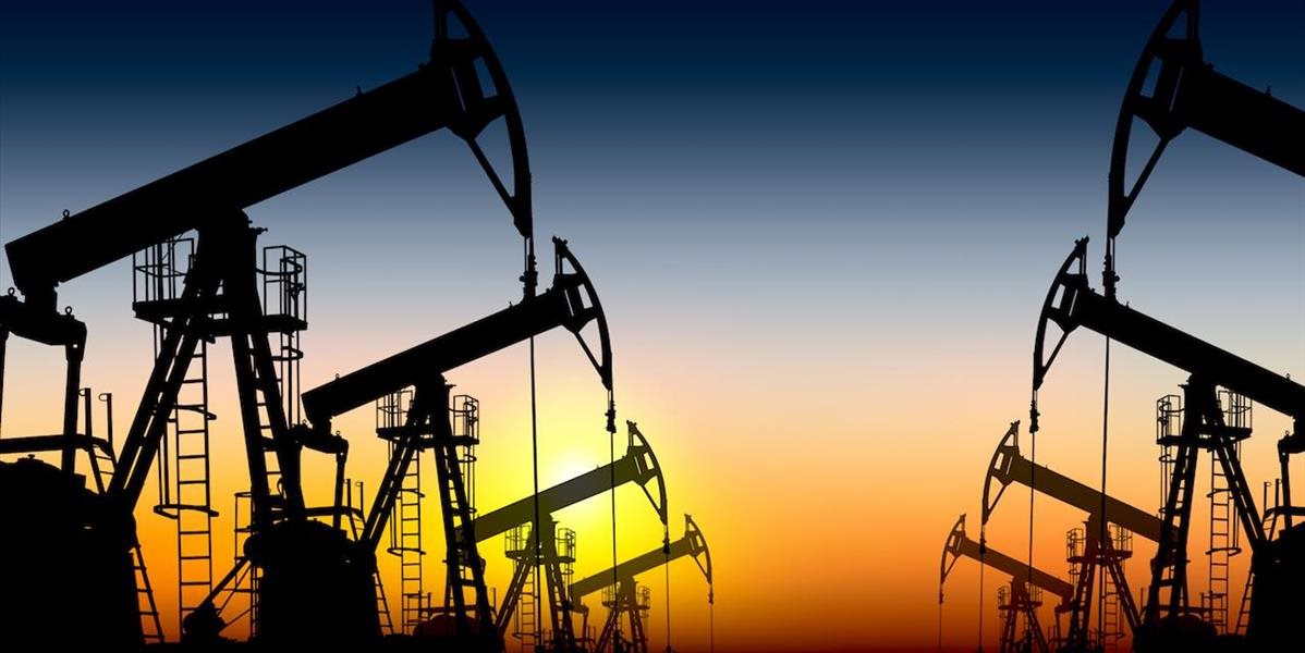 Po prudkom raste ceny ropy mierne klesli, WTI sa ale stále drží nad 51 USD