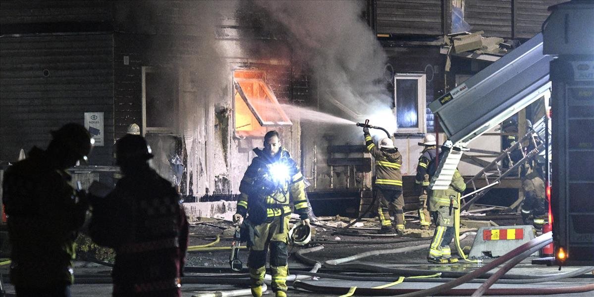 Košickí hasiči hasia požiar stúpačky, evakuovali celý byt