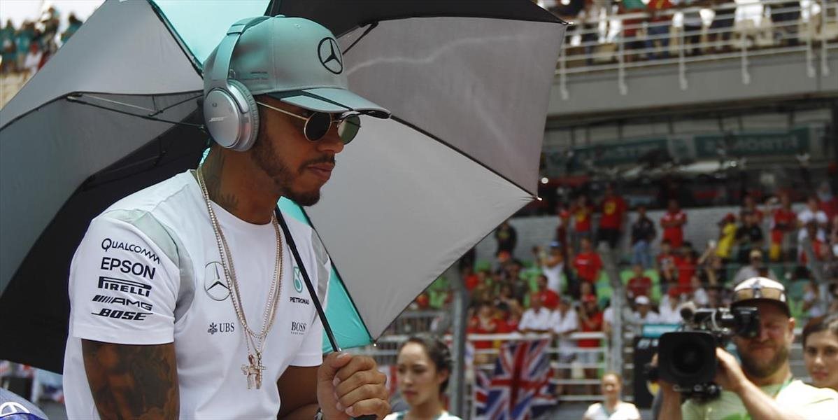F1: Hamilton sa v Austine pokúsi zdramatizovať boj o titul