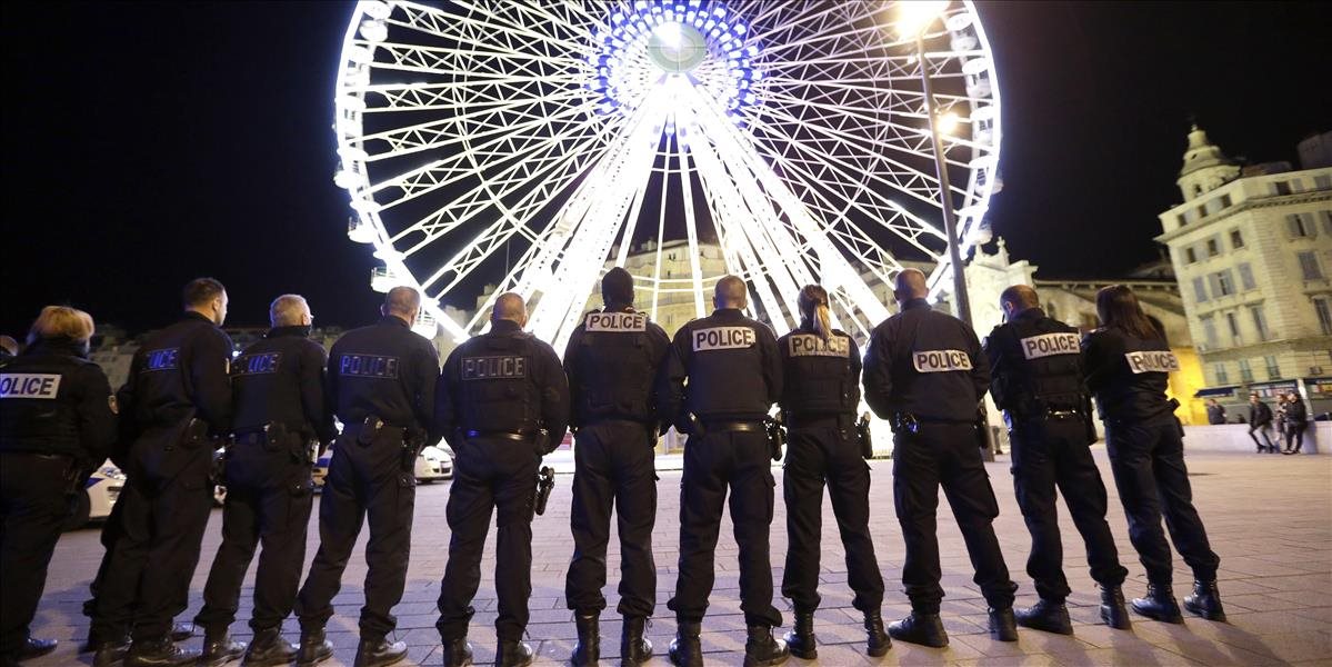 FOTO Policajti vo Francúzsku opäť demonštrovali proti násiliu voči nim