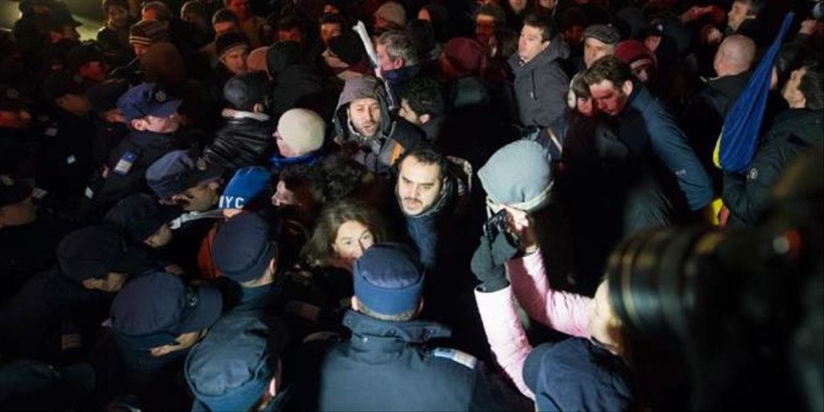 Viac ako dve tisíc ľudí v Bukurešti demonštrovalo za zjednotenie s Moldavskom