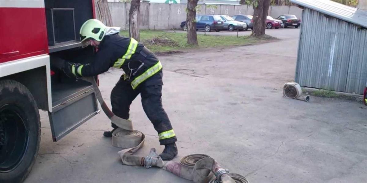 Pri výbuchu bytového domu v Rusku zahynuli traja ľudia