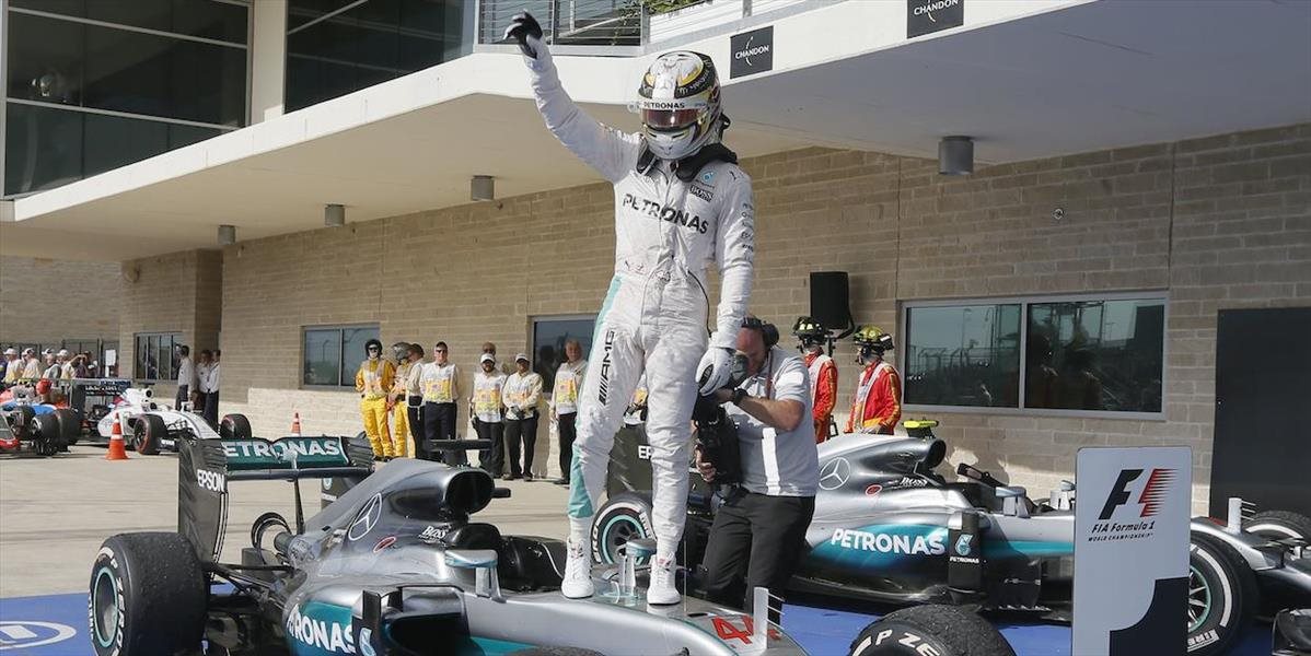 F1: Hamilton na VC USA s 50. víťazstvom v kariére