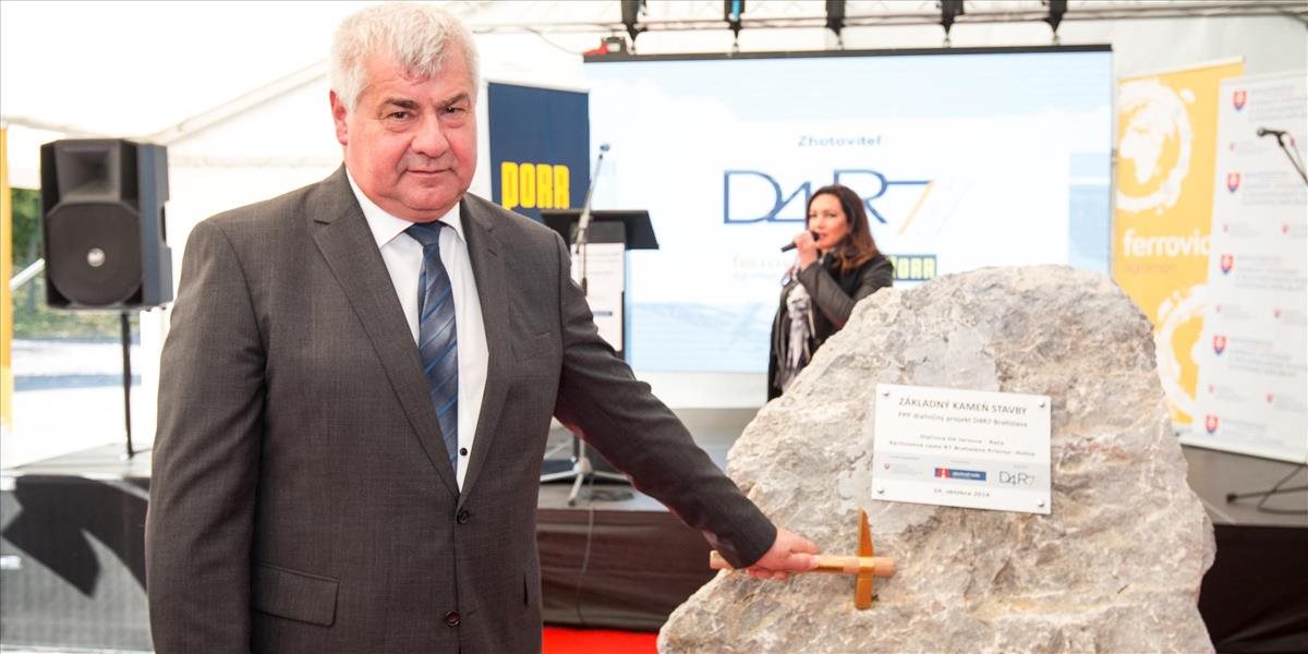 FOTO Minister dopravy odštartoval výstavbu bratislavského obchvatu, hotový bude v roku 2020