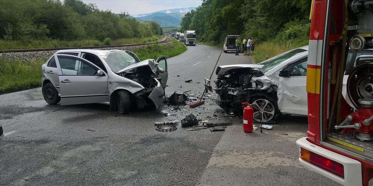 Cesta z Trenčína do Bánoviec nad Bebravou je pre nehodu uzatvorená