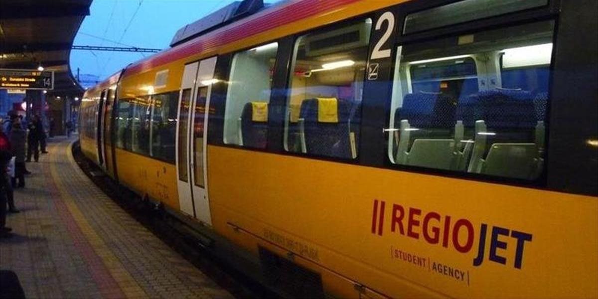 RegioJet nedodržiava podľa ministerstva kapacity vlakov v spojoch do Komárna