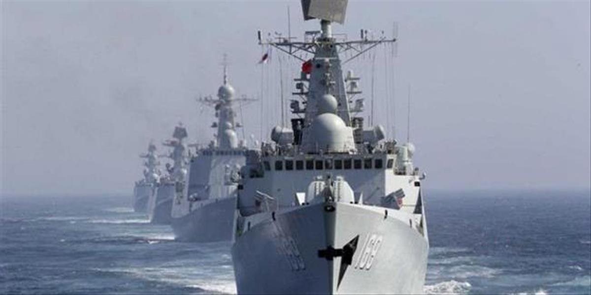 Peking spúšťa v spornej oblasti Juhočínskeho mora nové vojenské manévre