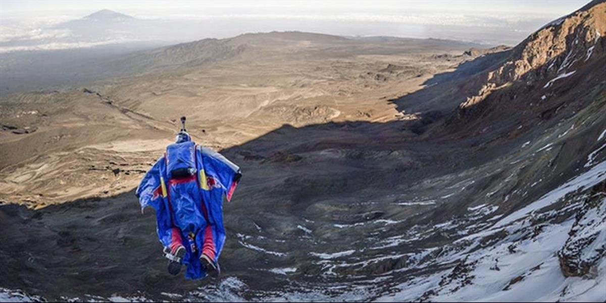 VIDEO Rus Rozov skočil z rekordnej výšky 7700 m