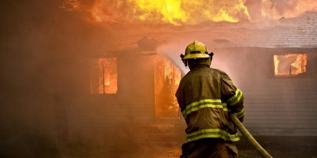 Tragédia v Hrabovke: V plameňoch rodinného domu vyhasol ľudský život