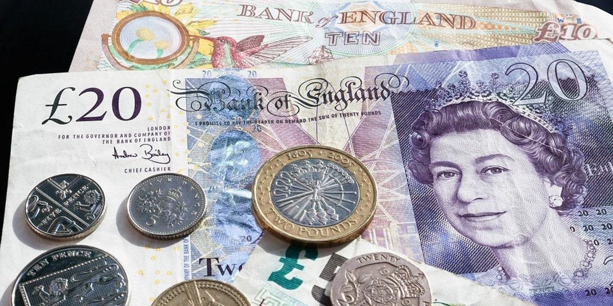 Britská centrálna banka svoje úroky nezmenila