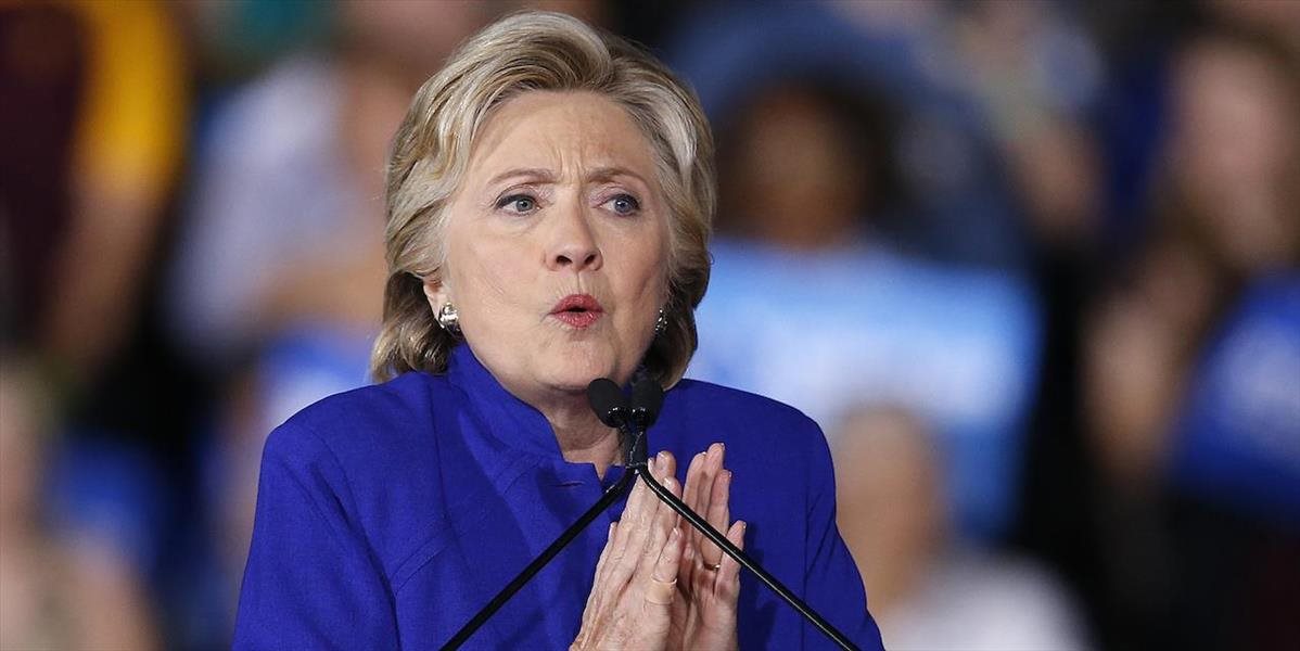 Zlá voľba, uviedla Clintonovej poradkyňa na adresu šéfa FBI