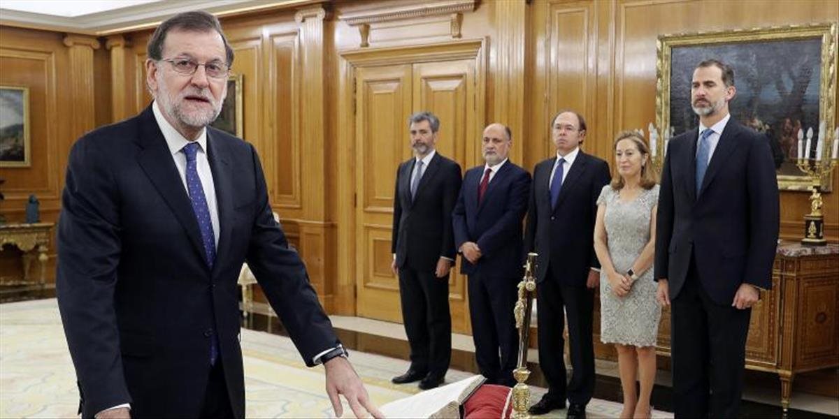 Nová španielska vláda sa zložením prísahy ujala úradu