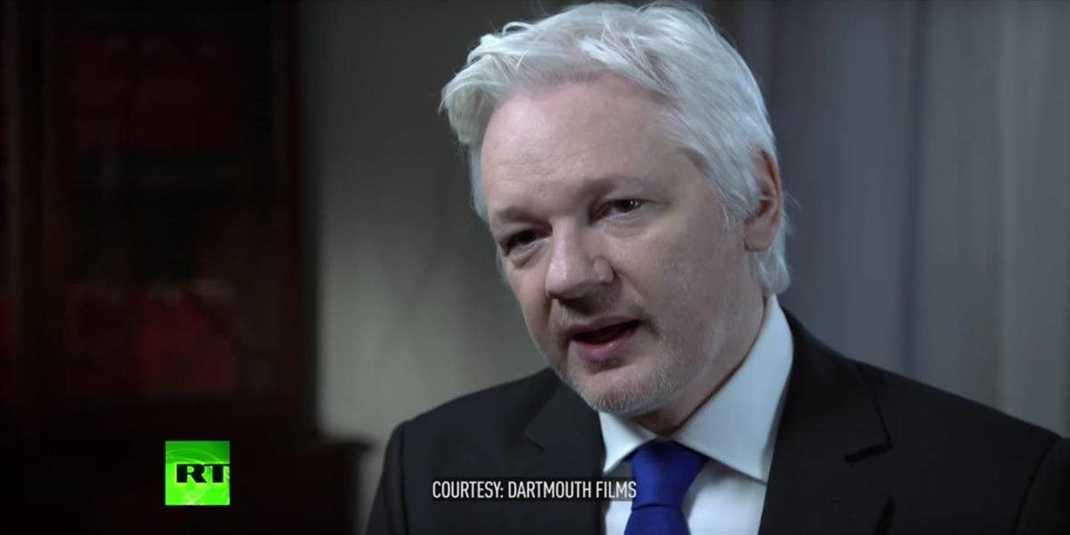 Assange: Clintonovú a Islamský štát sponzorujú rovnakí ľudia, Trumpa nenechajú vyhrať