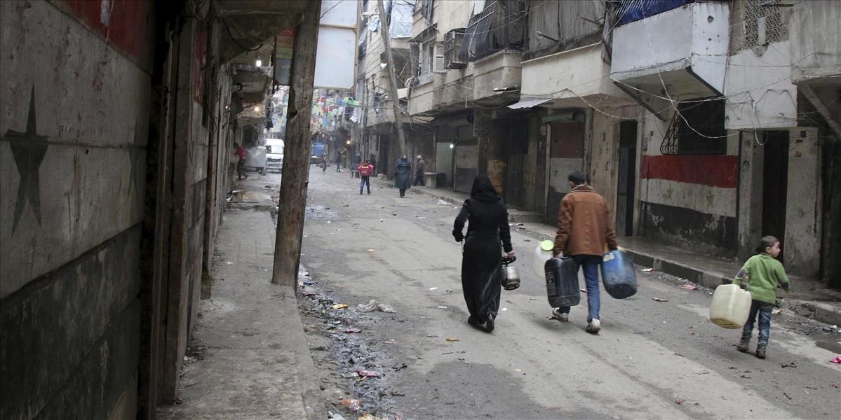 V Aleppe vládne relatívny pokoj, povstalci očakávajú eskaláciu ofenzívy