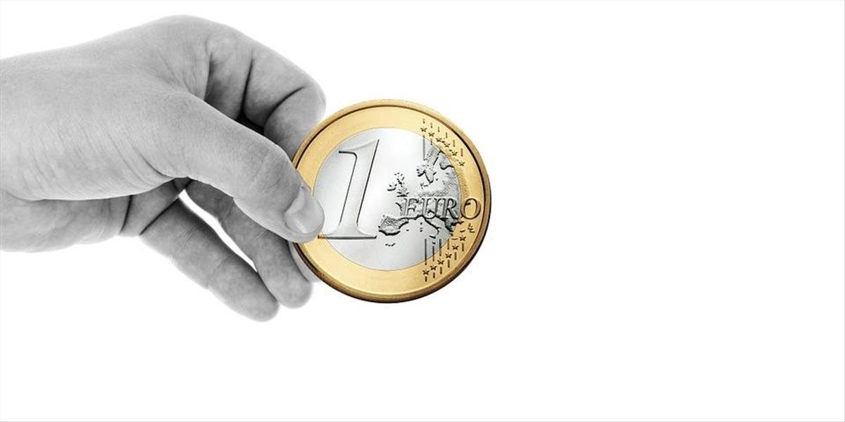 Dolár oslabil voči euru