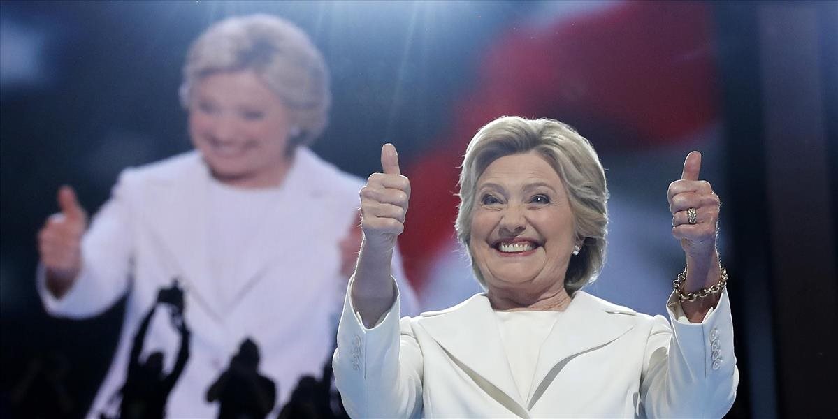 Hay: Únik emailovej komunikácie diskvalifikuje  Clintonovú