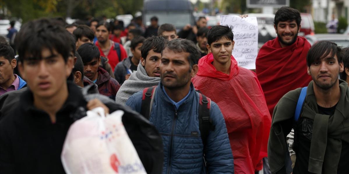 V Srbsku uviazlo okolo 10.000 migrantov, v táboroch už nie je miesto