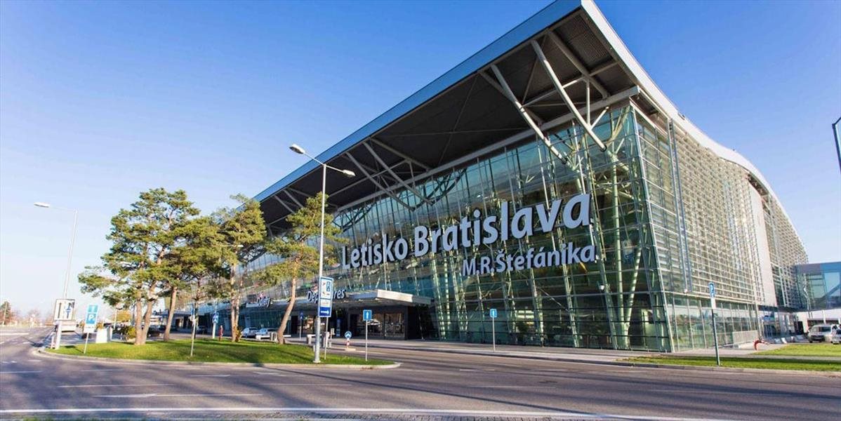 Letisku v Bratislave by mal v tomto roku stúpnuť počet cestujúcich o 13 %