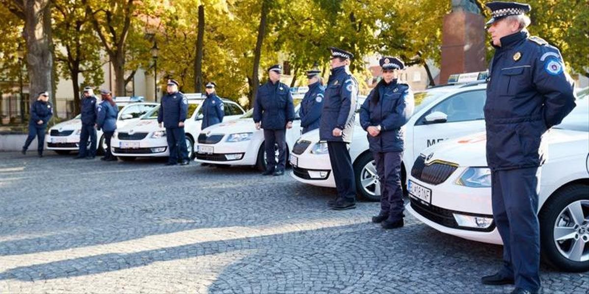 FOTO Bratislavskí mestskí policajti majú päť nových áut s najmodernejším vybavením