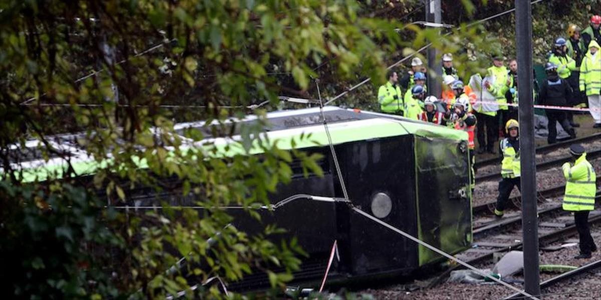 Nehoda električky v Londýne si vyžiadala už sedem mŕtvych
