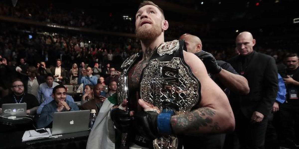 VIDEO Conor McGregor prepísal históriu UFC: Zdolal Alvareza a získal druhý opasok