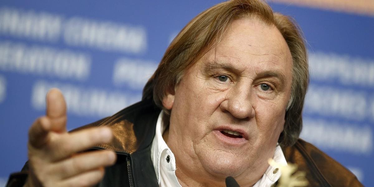 Depardieu: Zvolenie Trumpa za prezidenta USA je varovaním pre politikov