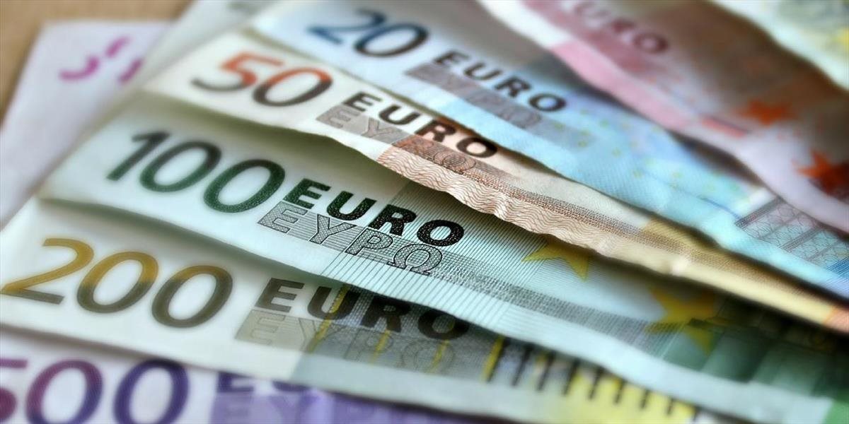 Kurz eura mierne vzrástol na 1,0750 USD/EUR