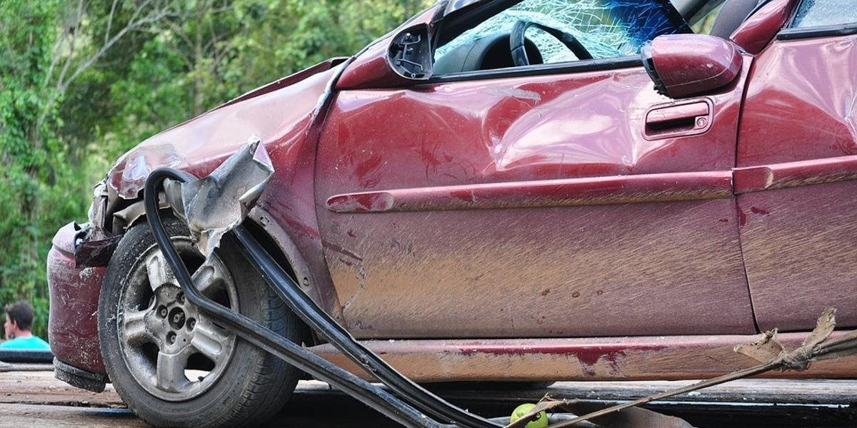 Tragická nehoda pri Stropkove: Zrážku s kamiónom neprežil 57-ročný vodič