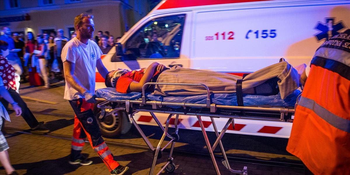 Muža v Bratislave zrazila električka, zraneniam podľahol