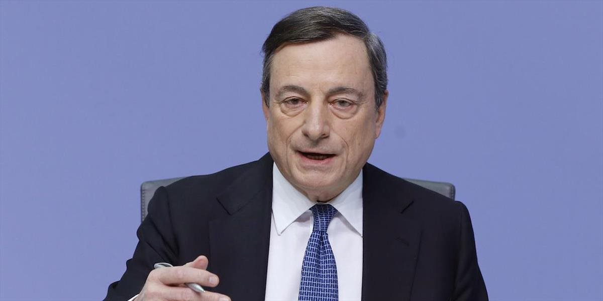 Draghi varuje pred rušením a uvoľňovaním bankových pravidiel