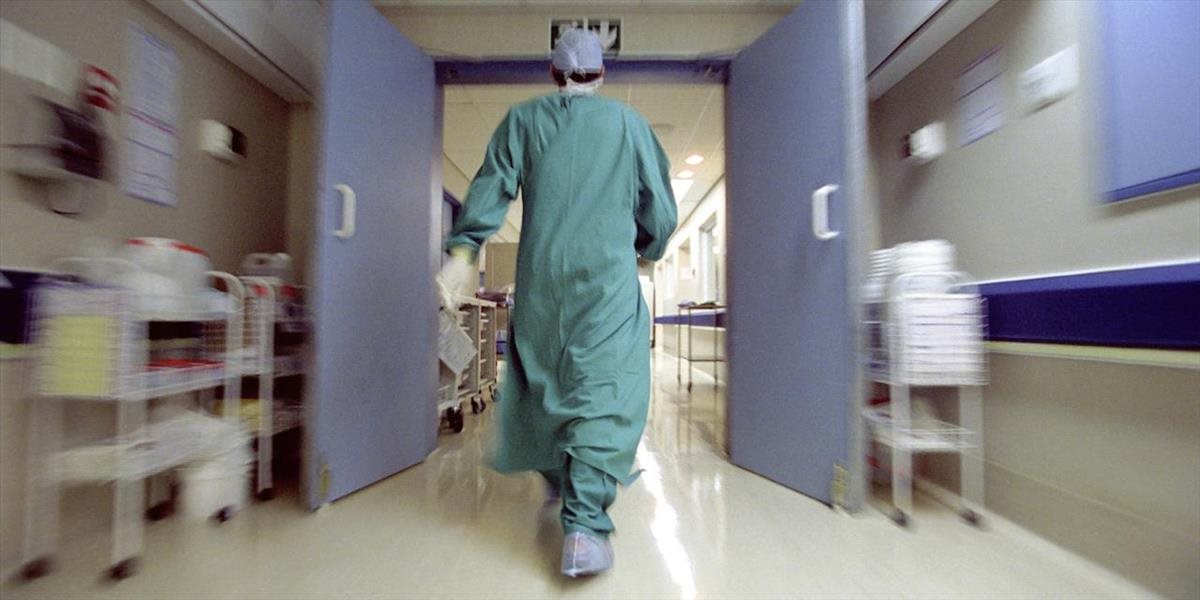 Vo Francúzsku vyšetrujú podozrivé úmrtia troch onkologických pacientov